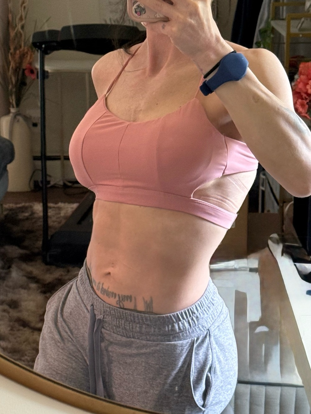 PCHEEBUM Cutout Sport Bra